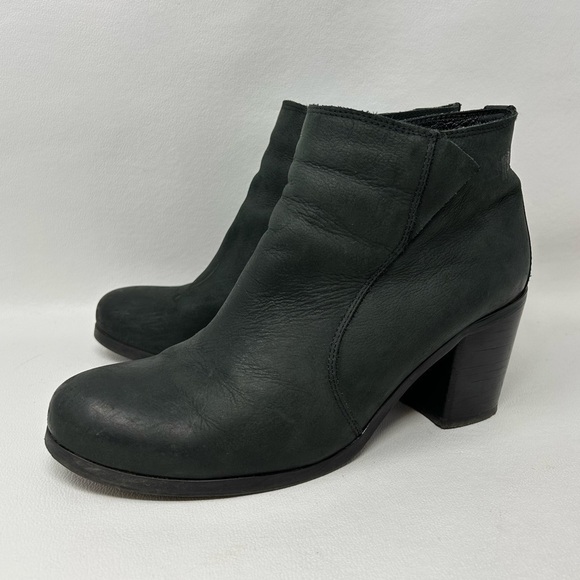 Levi's Black Leather Ankle Zip Up Block Heeled Boho Boots, Women’s Size 10. - Picture 1 of 12